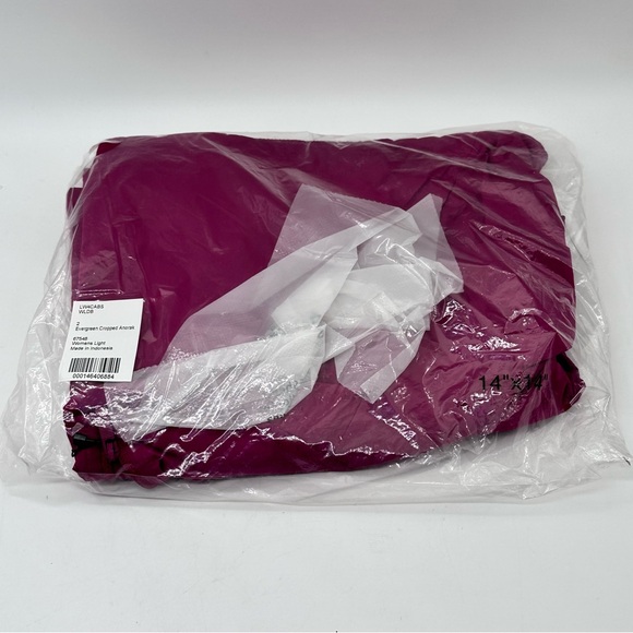 Lululemon athletica Evergreen Cropped Anorak size 2 - Wild Berry - Picture 6 of 8